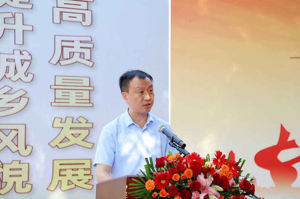 攜手央企，共繪“百千萬工程”新畫卷 | 東莞建工集團助力橋頭鎮(zhèn)工業(yè)路房屋外立面提升樣板項目開工儀式圓滿舉行(圖2)